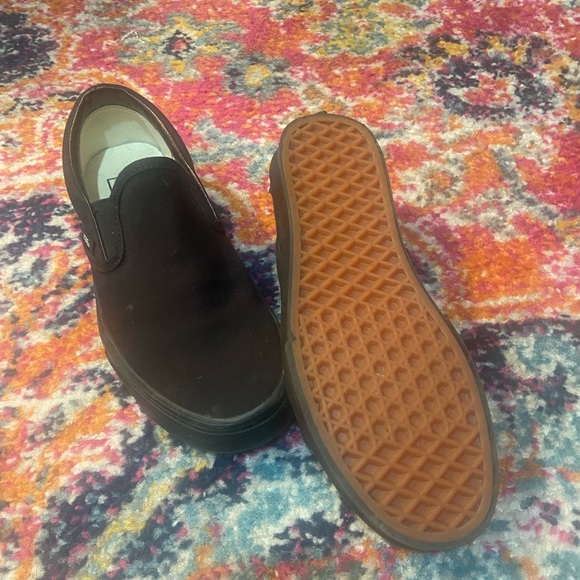 Vans - Picture 2 of 2